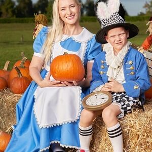Blue and White Woman Alice Costume